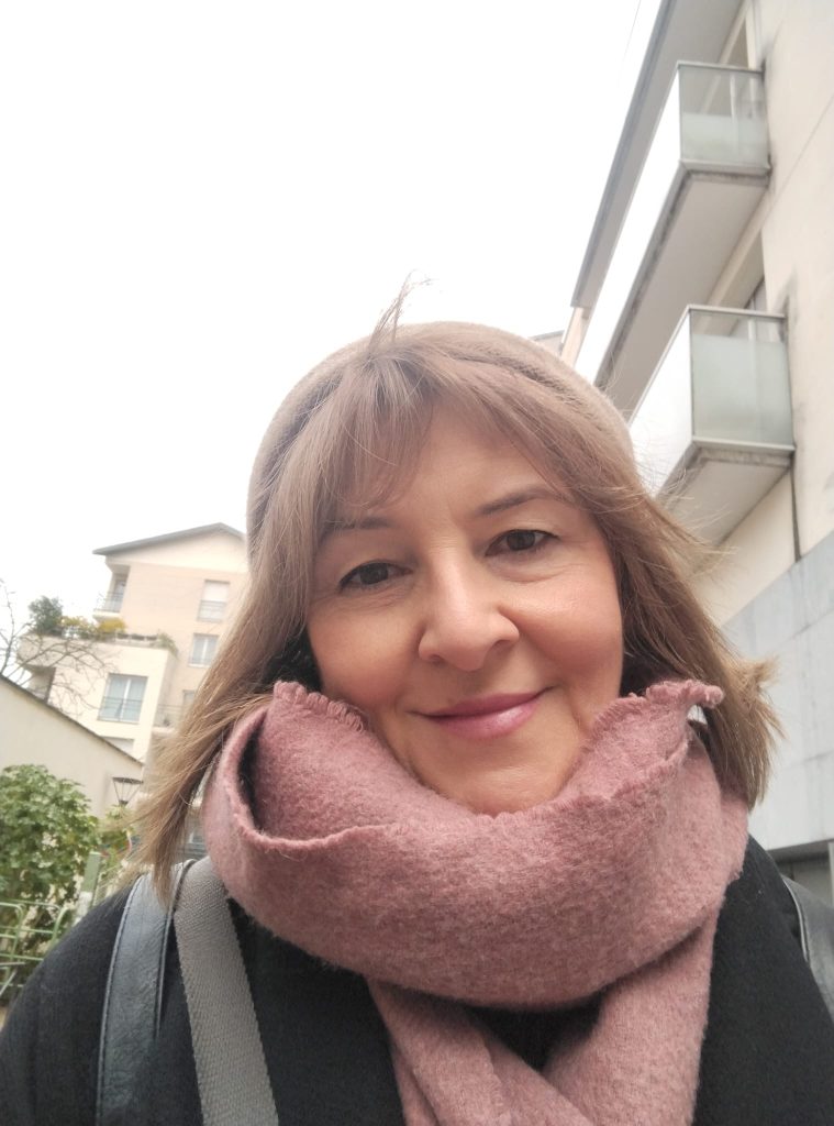 Καθηγήτρια γαλλικών εξειδίκευση στα μαθήματα και στη βοήθεια φοιτητών για τη γαλλική φιλολογία. Βήχου Χριστίνα